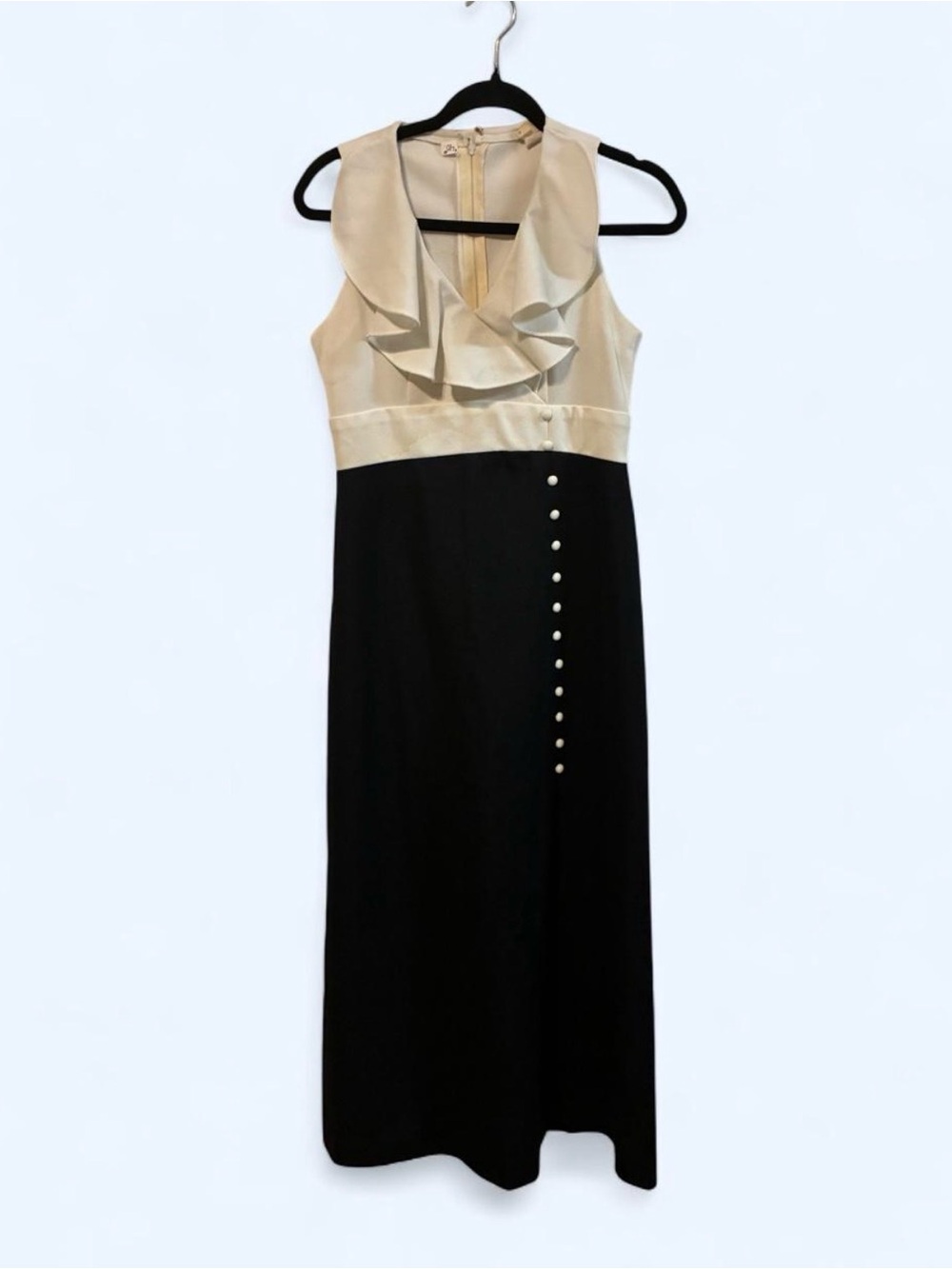 Vintage Sleeveless Two-Tone Ruffle Neck Maxi Dress in Cream and Black